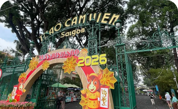 動物が近すぎる動物園観光